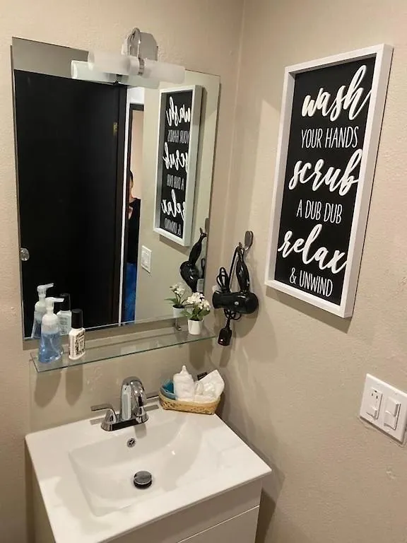 Fontana Sunset Apartment Carolina